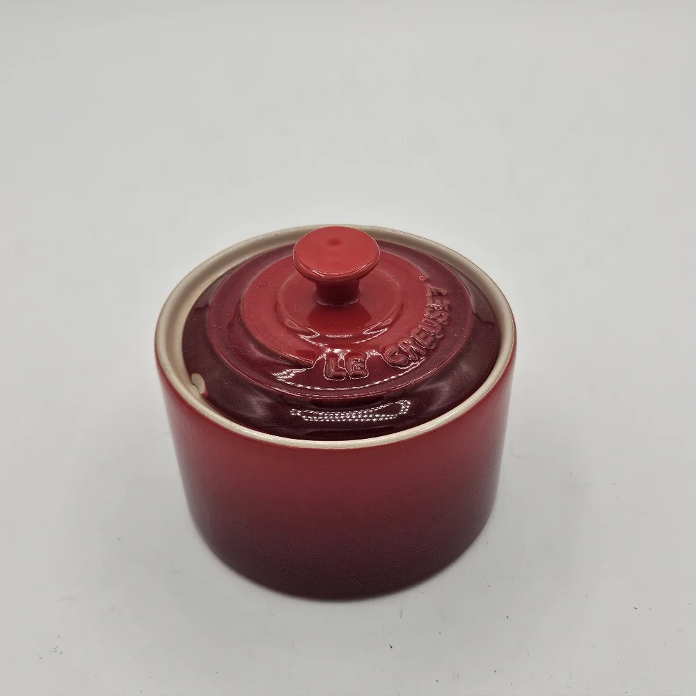 Le Creuset Lidded Sugar Bowl Red Cerise Ombre Stoneware **DAMAGED - Picture 1 of 7